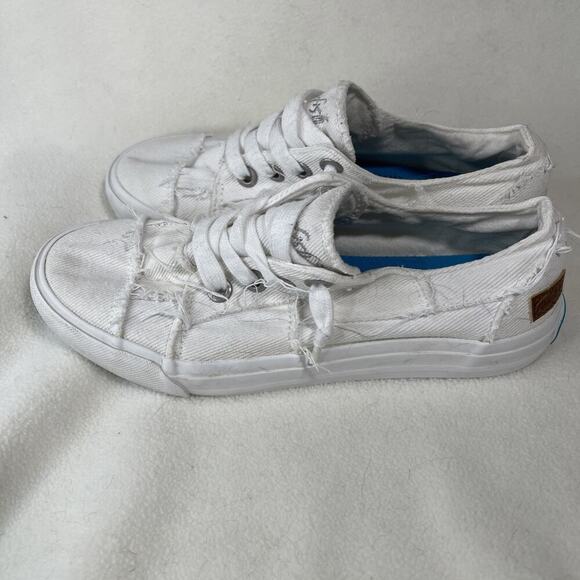 Blowfish Malibu Slip On Low Top Distressed Edge Sneakers Shoes Size 7- White - Picture 2 of 7